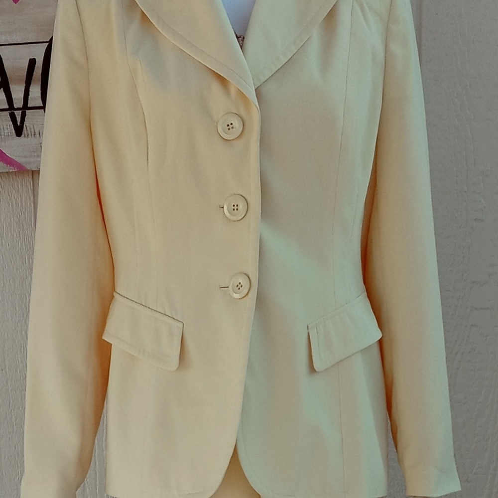 Women’s Metro style/Metrostyle 2 Piece Size 14